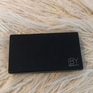 iby cosmetics eyeshadow trio